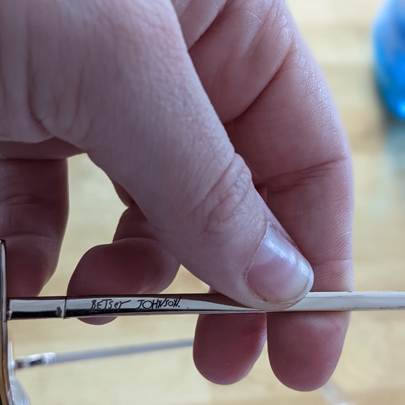 Betsey Johnson Sunglasses - Picture 3 of 3